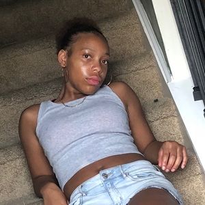 Meet your Posher, Sylvia